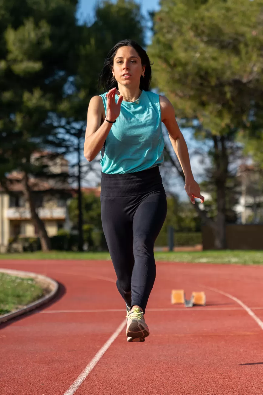 Corsa in velocità – Alessia sospesa con spinta dinamica